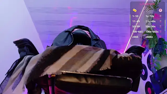 La_Diabla_111_'s Live XXX Chat