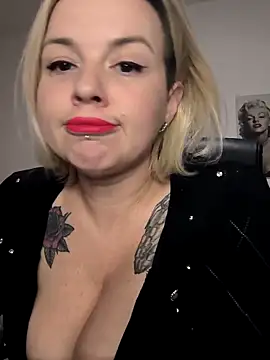 Ladykaos Adlı Modelin Canlı XXX Sohbeti