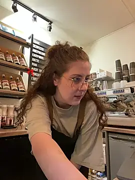 XXX chat uživo modela cinnabon_