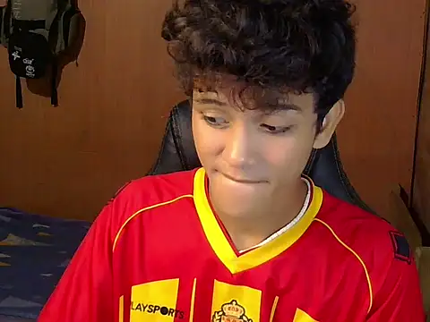 hugekenbigcock's Live XXX Chat