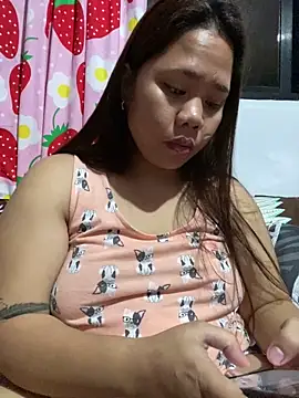 XXX chat uživo modela _BellaHotty_