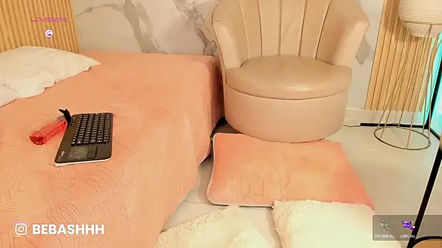 Chat +18 de Fyre_divine ao vivo