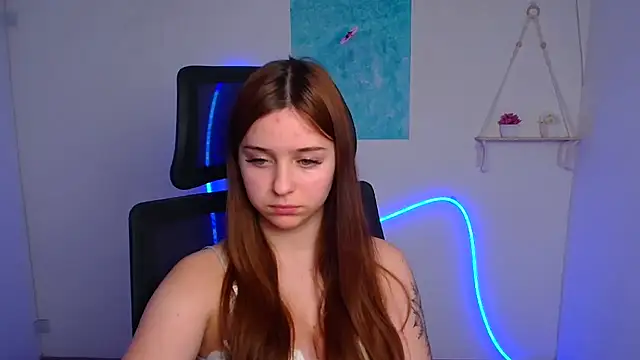 Chat +18 de Lilu_May ao vivo