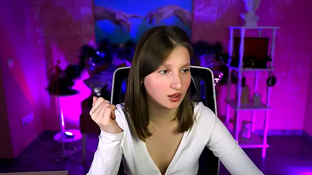 EllaHorton: онлайн-секс-чат