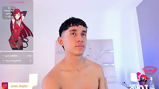 Thayler_jones' Live XXX Chat