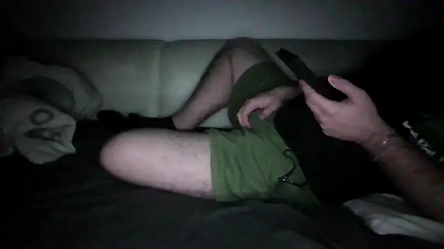 Sladenkij: διαδικτυακό σόου στην κάμερα