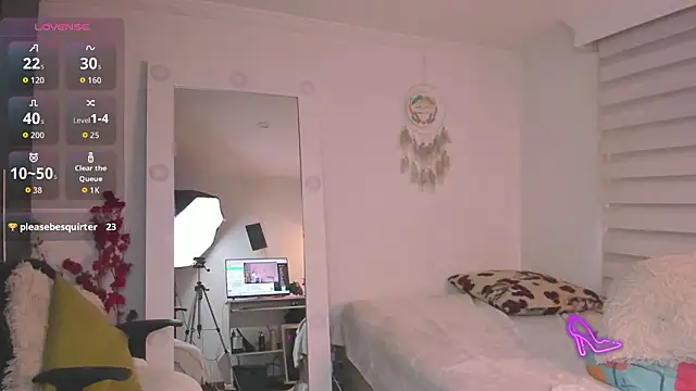 XXX chat uživo modela SharonVelvet