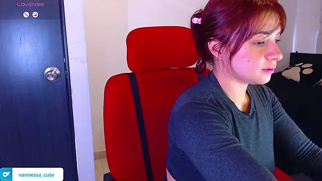 XXX chat uživo modela Vannessa__Shy