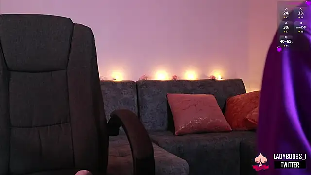 Chat XXX en directo de kathieandpovcock1