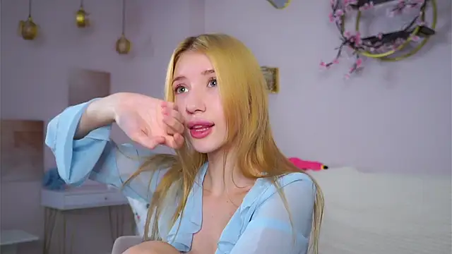 SunnivaCovil 网络视讯表演