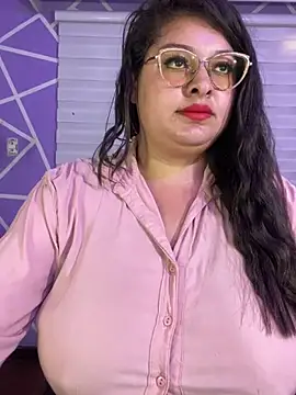 MiiaaJoness' Live XXX Chat