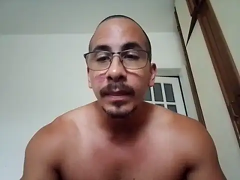 AndresBrazil Show in webcam