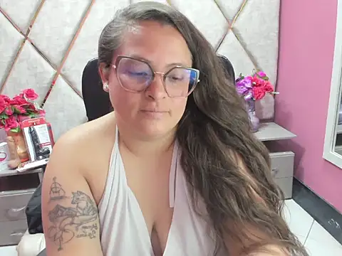 Sarah_Boobs_ Chat XXX in diretta