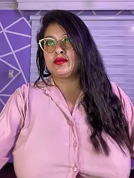 MiiaaJoness' Webcam Show