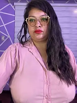 MiiaaJoness élő XXX-chatje