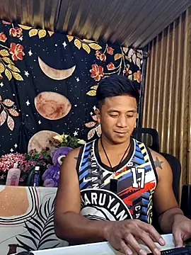 Felix_Asher Adlı Modelin Canlı XXX Sohbeti