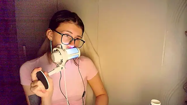 KristinaScott's Webcam Show