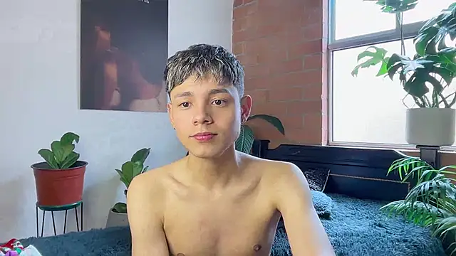 XXX chat uživo modela Andy_Belier23
