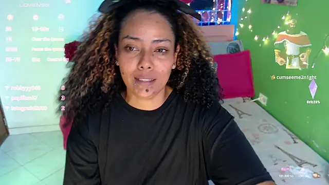 Chatroom XXX en direct de katherinnyazz