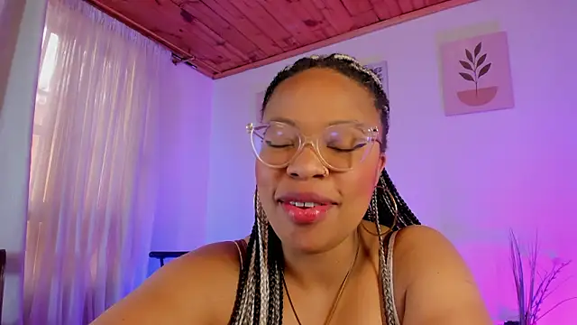 Lauraricci__'s Live XXX Chat