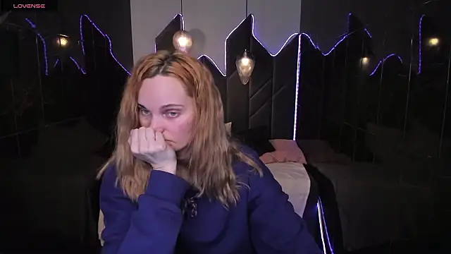 SaraSubtlety's Live XXX Chat