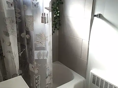 XXX chat uživo modela littyleesh1