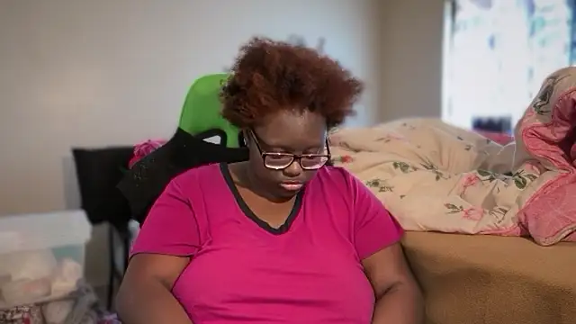 -Yagurlwest Adlı Modelin Canlı XXX Sohbeti