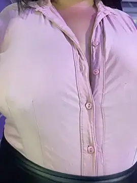 MiiaaJoness Adlı Modelin Canlı XXX Sohbeti