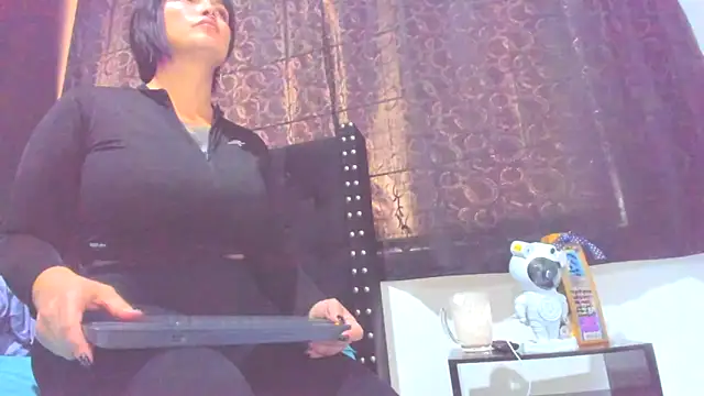 amareto_queen 现场XXX聊天