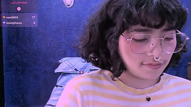 NinaYellow Adlı Modelin Canlı XXX Sohbeti