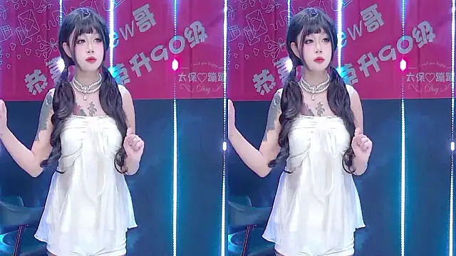 queen--001's Webcam Show