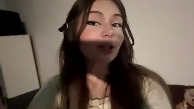 millacrismas' Live XXX Chat