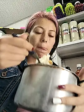 Živý XXX chat Tefannyy_