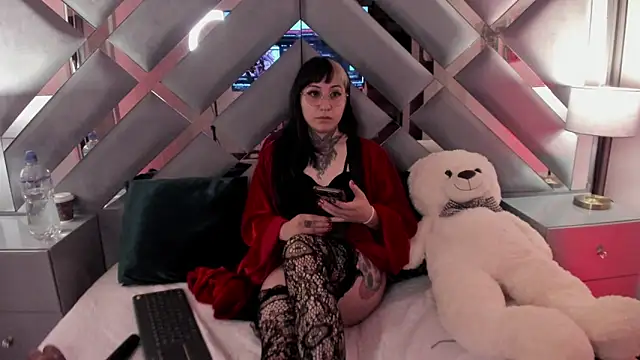 แชท XXX สดของ Ravenna666_