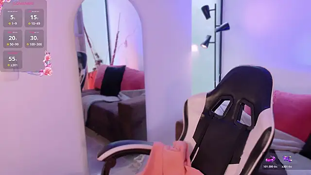 ChloeMoreti Chat XXX live