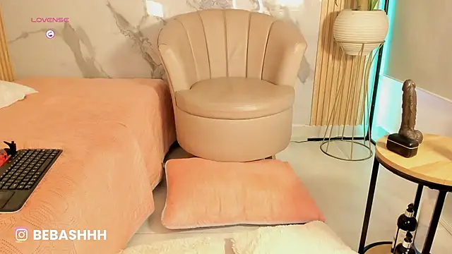 Chatroom XXX en direct de Fyre_divine