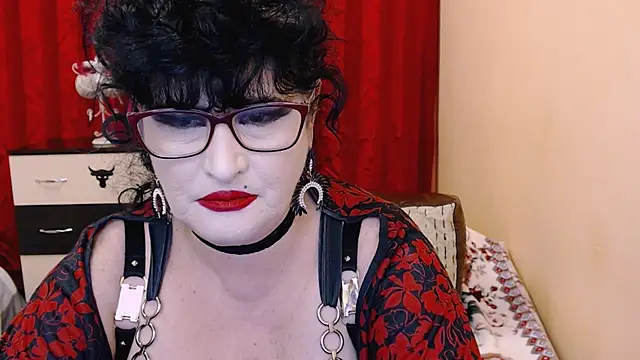 QuuenOfSin's Live XXX Chat