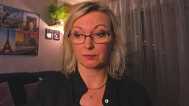 vanessa_chat's Webcam Show