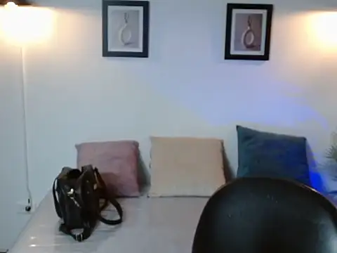 Juliana__lx: απευθείας συνομιλία ΧΧΧ