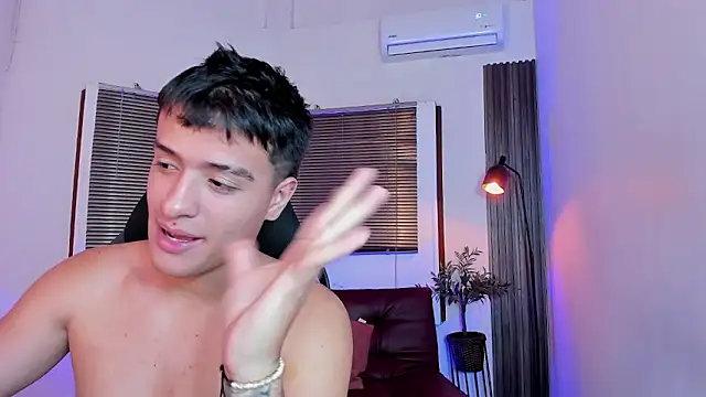 Chatroom XXX en direct de Sweet_WallenV2