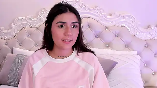 VioletBlazen Live XXX chat