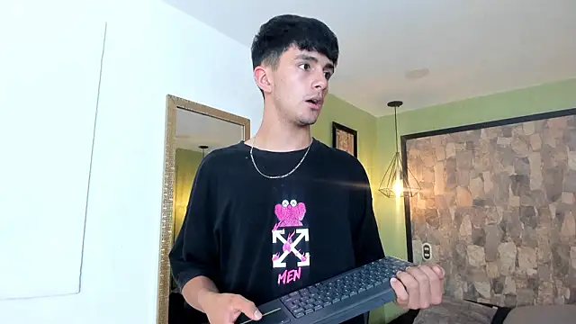 Chatroom XXX en direct de Axel_Draven