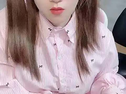 TranOanh999's Live XXX Chat