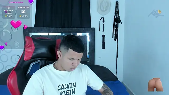 Steven19_LatinBoy's Live XXX Chat