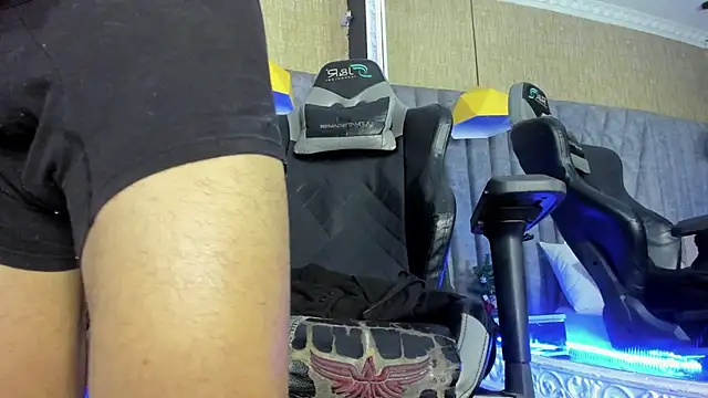 NicolaiKarav's Live XXX Chat