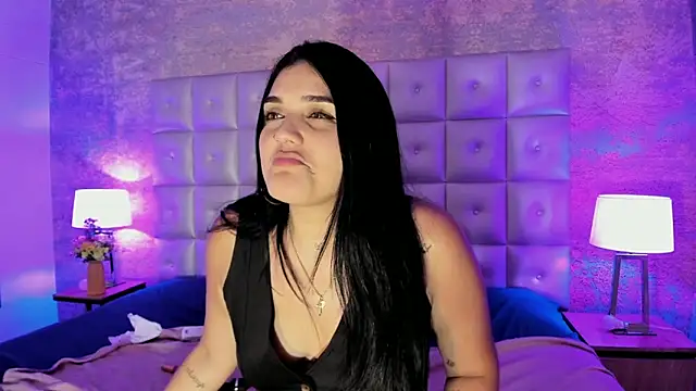 Chatroom XXX en direct de Maddysex_