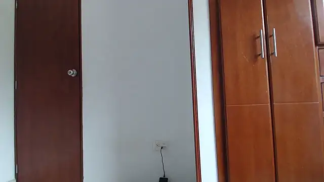 Ann_y: απευθείας συνομιλία ΧΧΧ