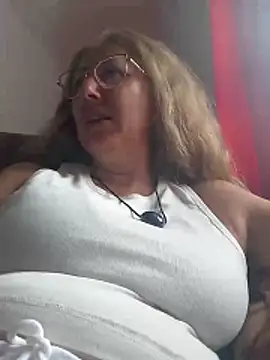 MILEIDE980のライブXXXチャット