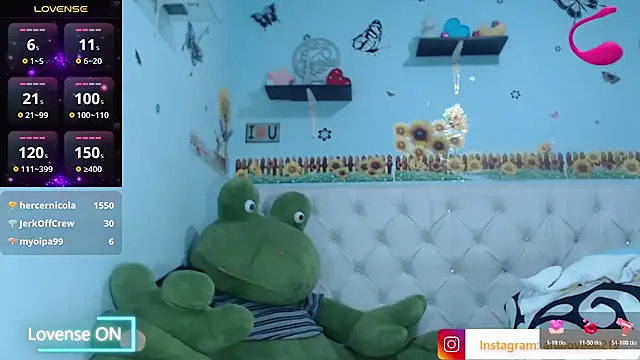 ana_studio élő XXX-chatje