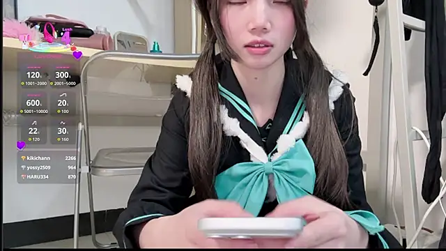 Yiyi-707: онлайн-секс-чат